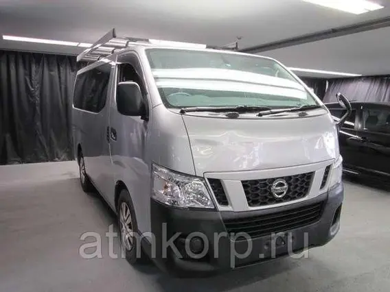 Микроавтобус Nissan Caravan  б/у