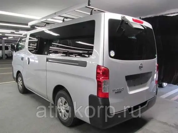 Микроавтобус Nissan Caravan  б/у фото 2