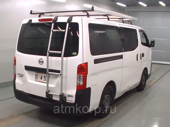 Микроавтобус Nissan Caravan  б/у