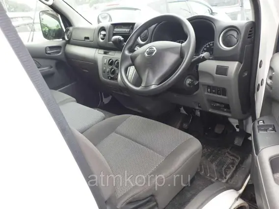 Микроавтобус Nissan Caravan  б/у фото 5