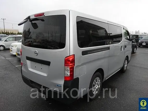 Микроавтобус Nissan Caravan  б/у фото 4