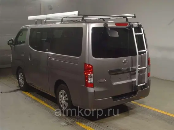 Микроавтобус Nissan Caravan  б/у
