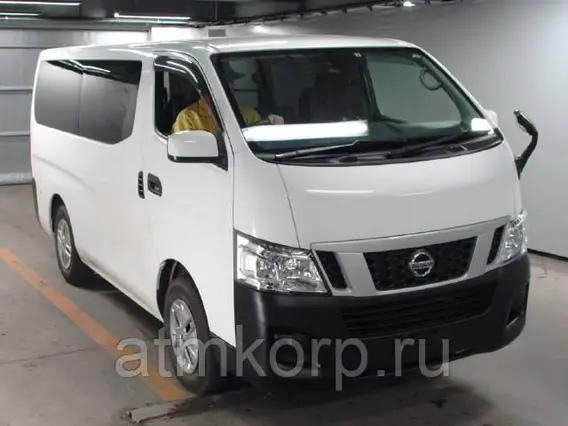 Микроавтобус Nissan Caravan  б/у