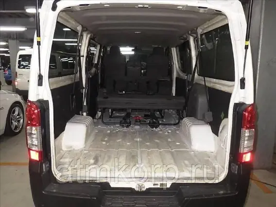 Микроавтобус Nissan Caravan  б/у фото 6