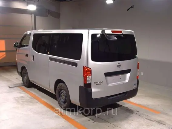 Микроавтобус Nissan Caravan  б/у фото 2