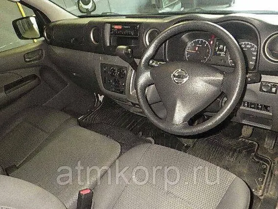 Микроавтобус Nissan Caravan  б/у фото 3