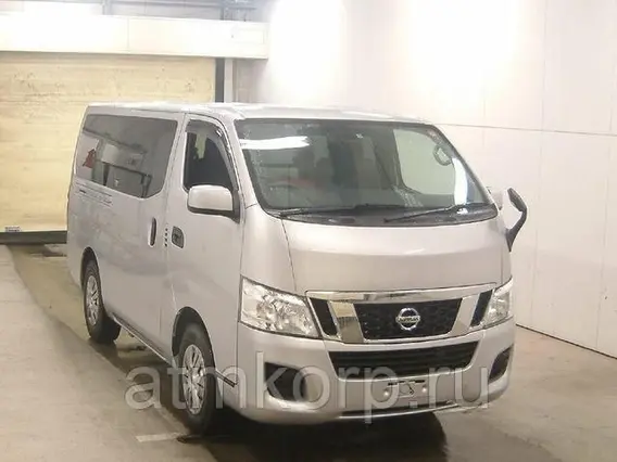 Микроавтобус Nissan Caravan б/у