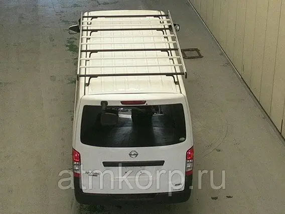 Микроавтобус Nissan Caravan  б/у