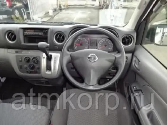 Микроавтобус Nissan Caravan  б/у фото 3