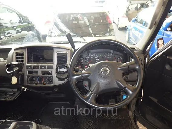 Микроавтобус Nissan Caravan  б/у фото 5