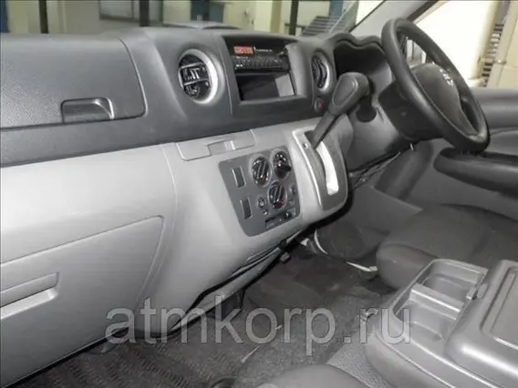 Микроавтобус Nissan Caravan  б/у фото 5