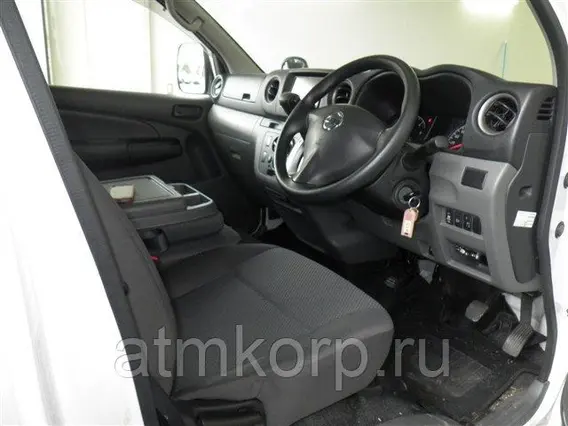Микроавтобус Nissan Caravan  б/у фото 5
