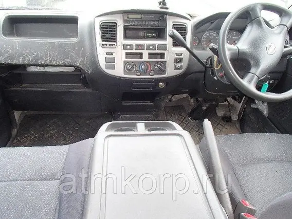 Микроавтобус Nissan Caravan  б/у фото 4