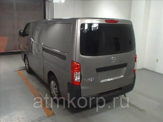 Микроавтобус Nissan Caravan  б/у фото 3