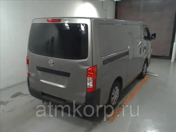 Микроавтобус Nissan Caravan  б/у фото 4