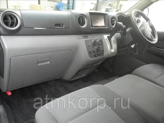 Микроавтобус Nissan Caravan  б/у фото 5