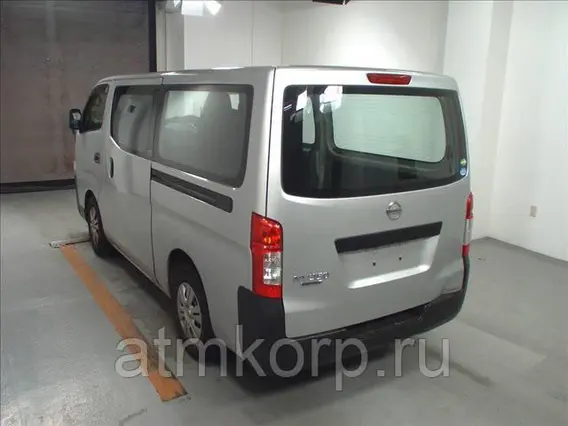 Микроавтобус Nissan Caravan  б/у фото 3