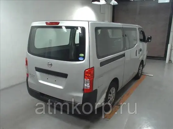 Микроавтобус Nissan Caravan  б/у фото 4