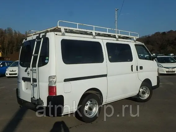 Микроавтобус Nissan Caravan  б/у