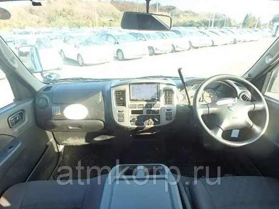 Микроавтобус Nissan Caravan  б/у фото 3