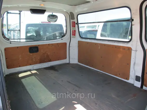 Микроавтобус Nissan Caravan  б/у фото 7