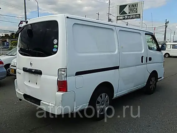 Микроавтобус Nissan Caravan б/у фото 3