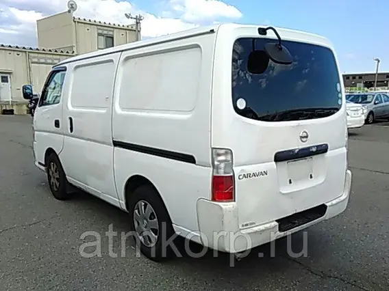 Микроавтобус Nissan Caravan б/у фото 5