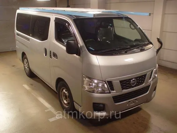 Микроавтобус Nissan Caravan  б/у