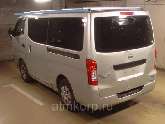 Микроавтобус Nissan Caravan  б/у фото 2