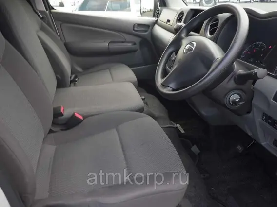 Грузопассажирский автомобиль Nissan Caravan  б/у фото 5