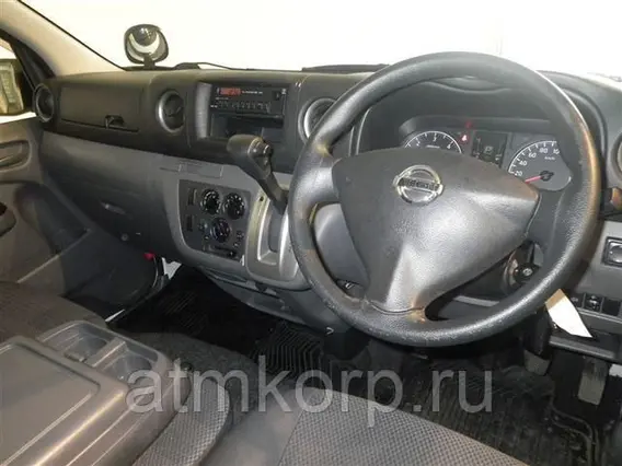 Микроавтобус Nissan Caravan  б/у фото 3
