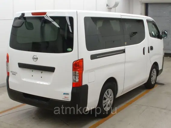 Микроавтобус Nissan Caravan  б/у фото 4