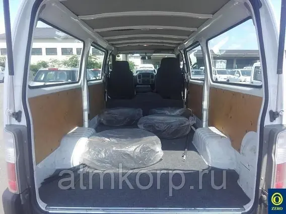 Автофургон Nissan Caravan  б/у