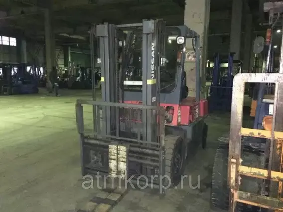 Вилочный погрузчик Nissan YJ02  б/у