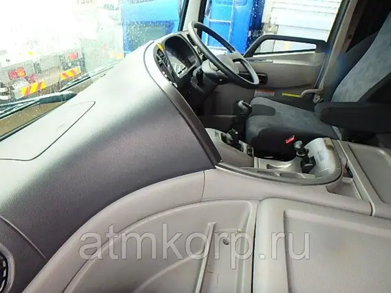 Автофургон Nissan UD б/у фото 4