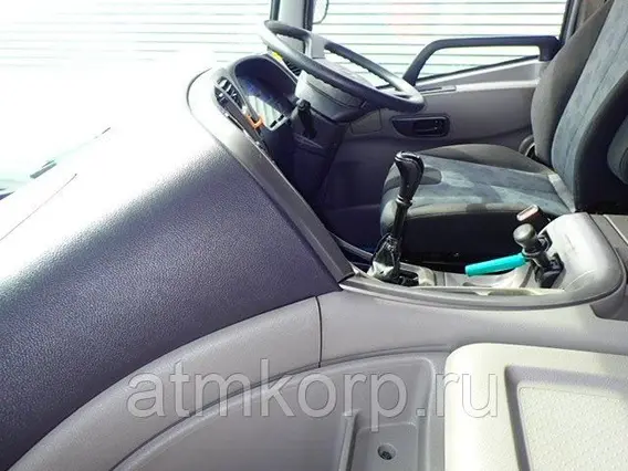 Тягач Nissan UD  б/у фото 4