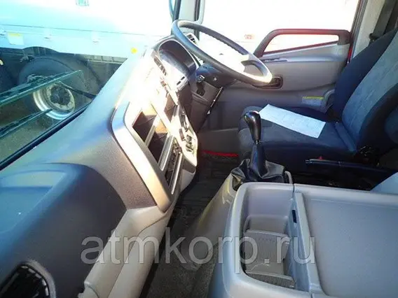 Автофургон Nissan UD б/у фото 4