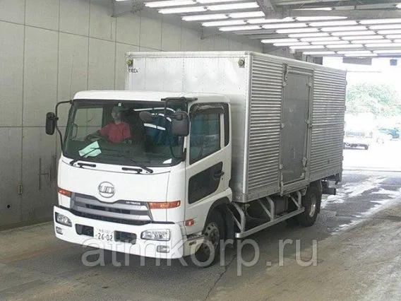 Автофургон Nissan UD  б/у