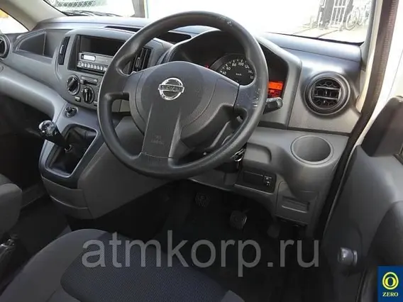 Микроавтобус Nissan 200 б/у фото 5