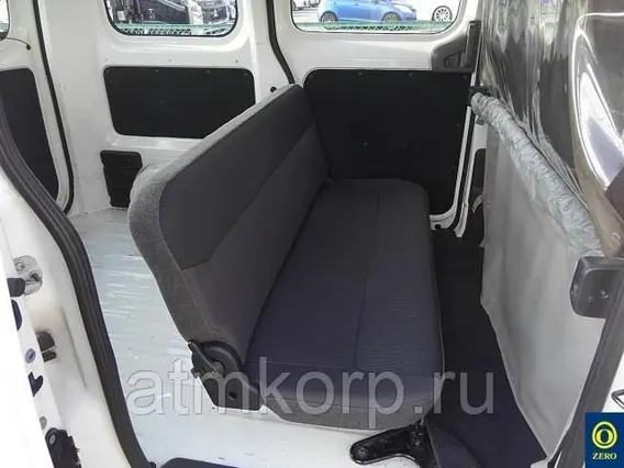 Микроавтобус Nissan 200 б/у фото 8