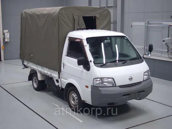 Тентованный грузовик Nissan Vanette  б/у