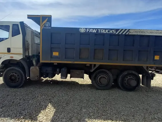 Самосвал FAW J6 2023 года б/у фото 5