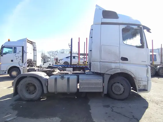 Седельный тягач Mercedes-Benz Actros 2023 года б/у фото 4