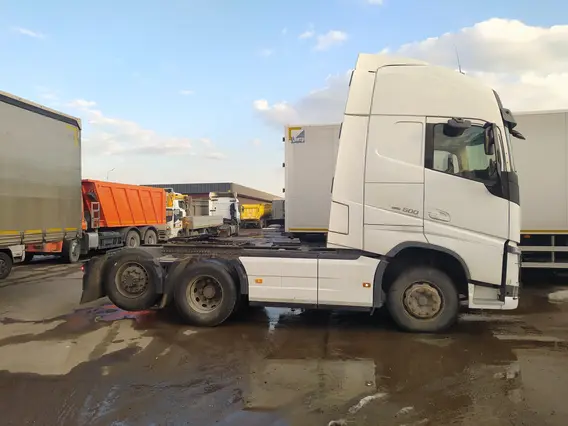 Седельный тягач Volvo FH 2021 года б/у фото 9