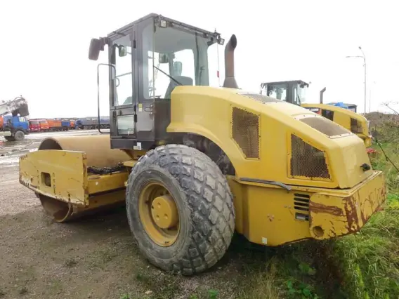 Дорожный каток Caterpillar CS76 XT 2013 года б/у фото 4
