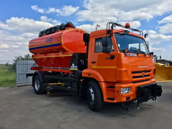 Дорожно-уборочный автомобиль Камаз 43253 2020 года новый