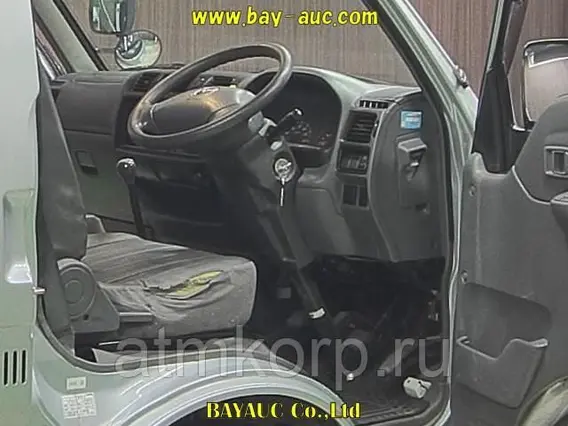 Тентованный грузовик Mazda Bongo  б/у фото 3
