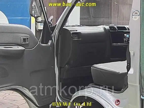 Тентованный грузовик Mazda Bongo  б/у фото 6