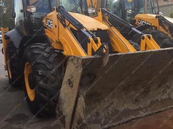Экскаватор-погрузчик JCB 3CX 2012 года б/у
