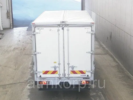 Грузовик фургон бабочка MITSUBISHI CANTER кузов FEB80 гв 2011 груз 3,5 тн объем 17,27 куб м пробег 77 т.км б/у фото 3
